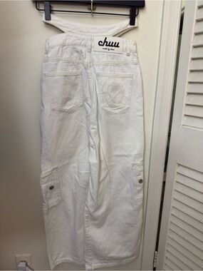 Chuu Y2K Style White Denim Utility Jeans with Cutout Waistband Accent | Size 25